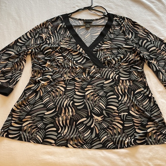 LANE BRYANT 18 Jungle Leaf Print V-Neck Top 3/4 Sleeve Empire Waist Maximalist - Picture 8 of 9